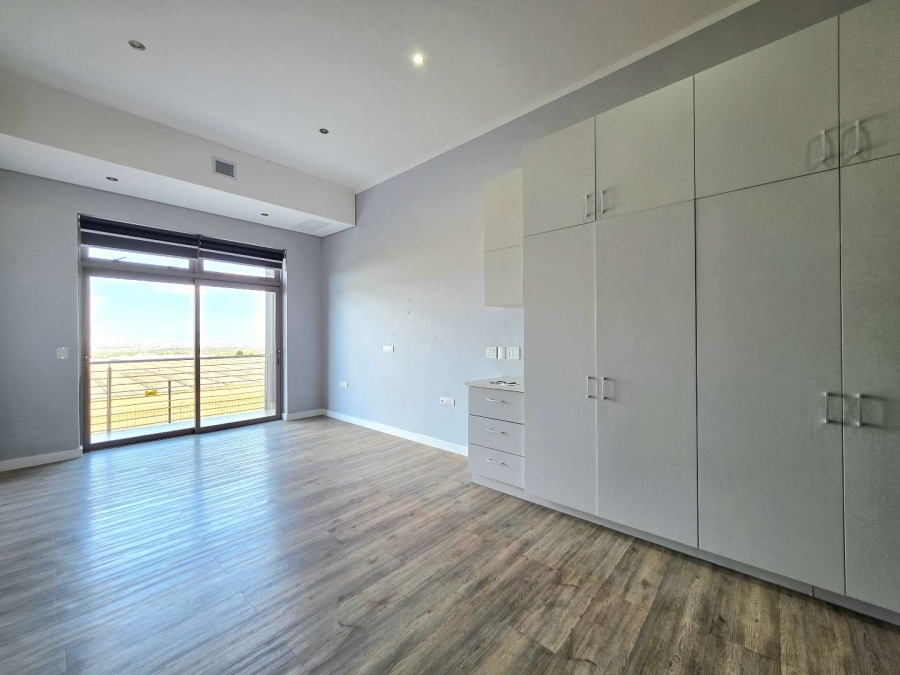 1 Bedroom Property for Sale in Plattekloof Western Cape